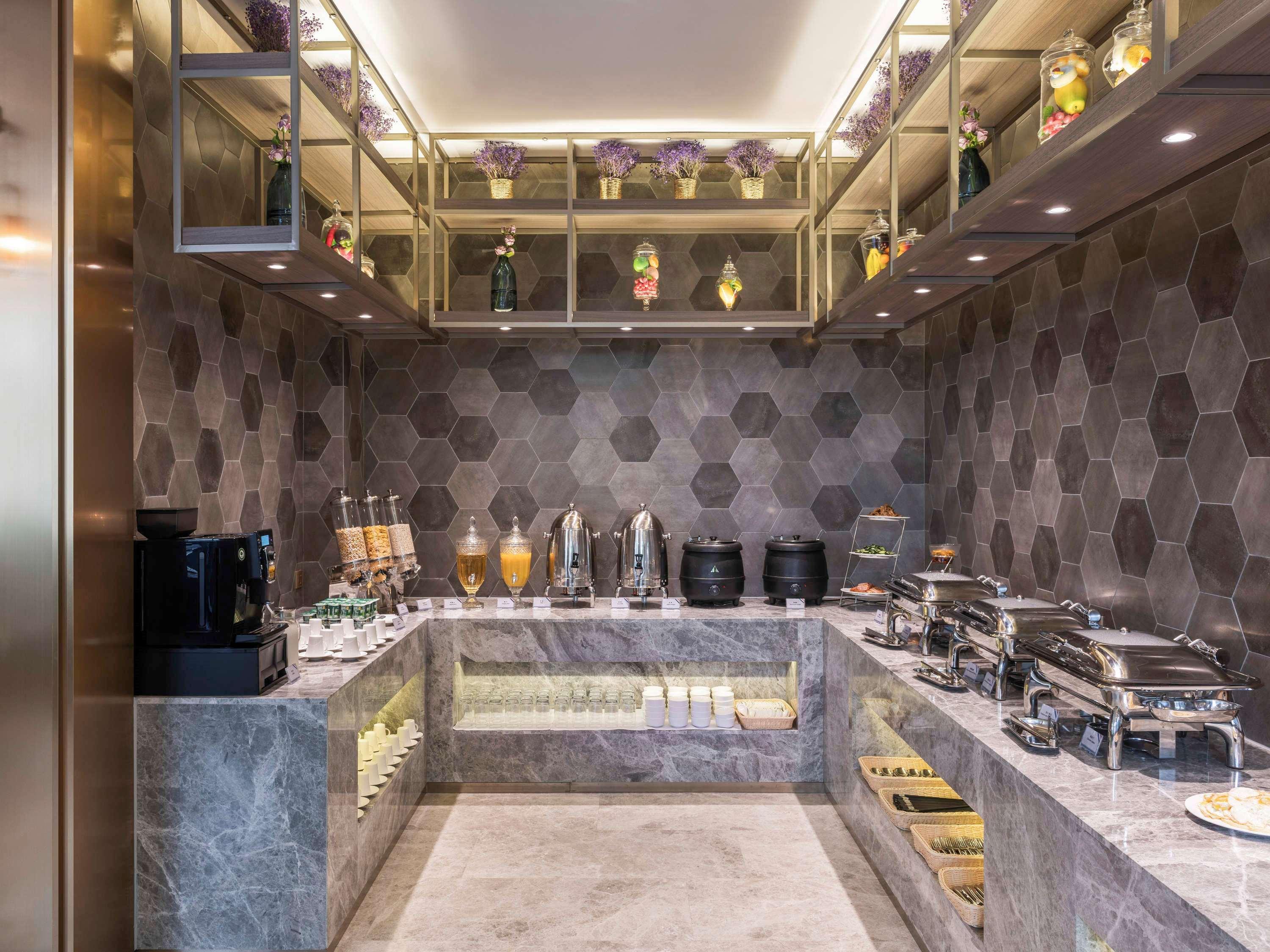 Mercure Shanghai Jiuting Eksteriør billede